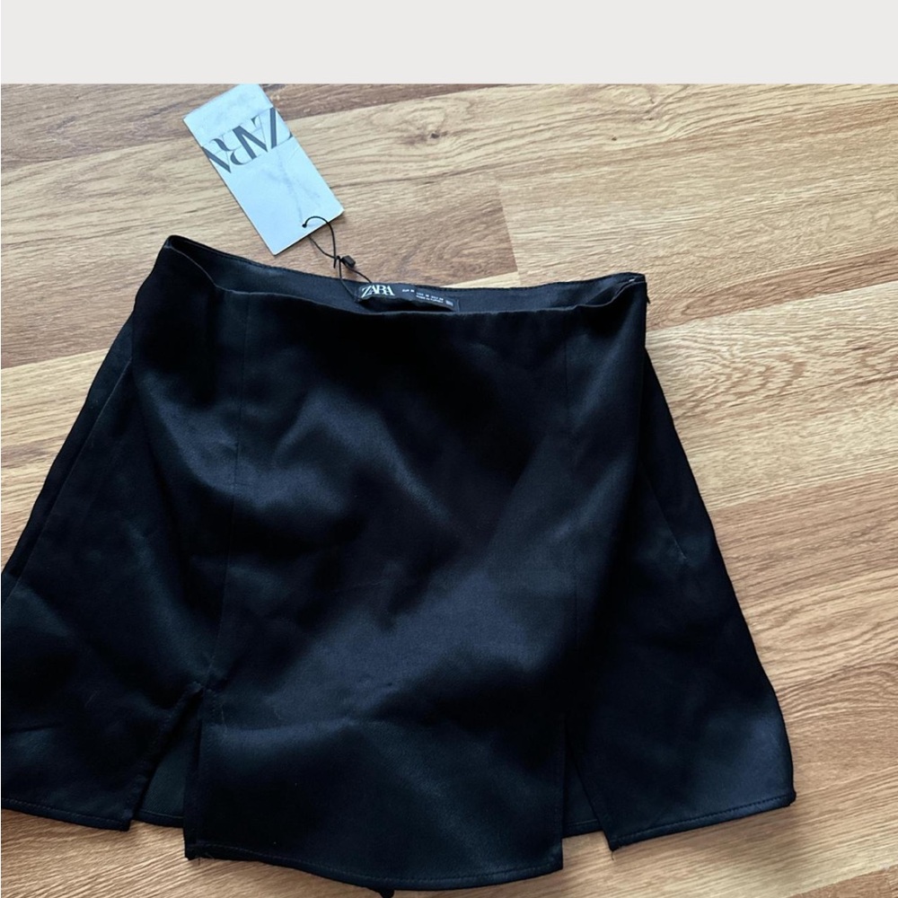 Zara Elegant Black A-Line Skirt